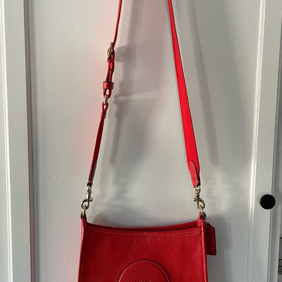 Coach Dempsey File Bag like New - Picture 5 of 10